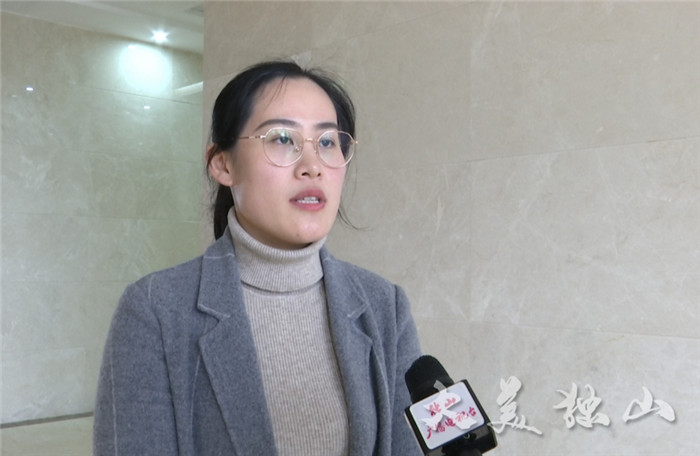 我縣領導干部熱議學習貫徹全國兩會精神